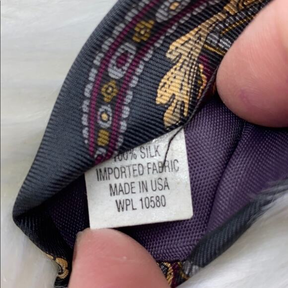 Silk Accents Paisley Silk Men's Tie - Picture 6 of 6